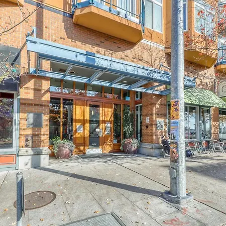 Belltown Court II Apartment